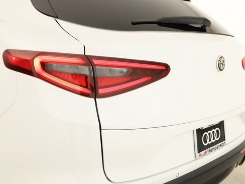 Used 2023 Alfa Romeo Stelvio Sprint RWD image 33