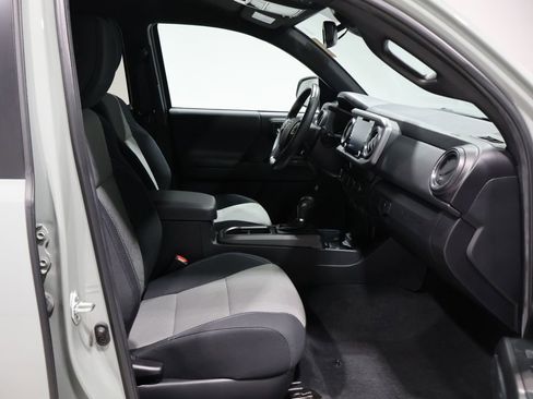 Certified 2022 Toyota Tacoma TRD Sport image 22