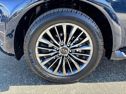 Certified 2024 INFINITI QX80 Premium Select w/ Cargo Package image 12