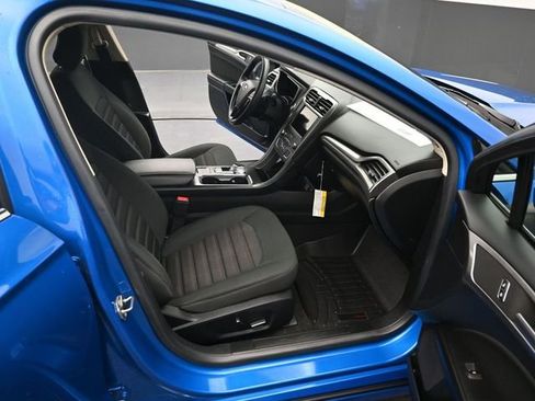 Used 2019 Ford Fusion SE image 28