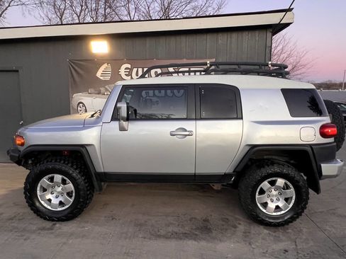 Used 2008 Toyota FJ Cruiser 4WD image 4