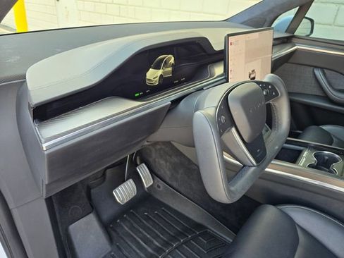 Used 2022 Tesla Model X Plaid AWD/4WD image 23