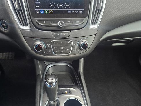 Used 2020 Chevrolet Malibu LT image 14