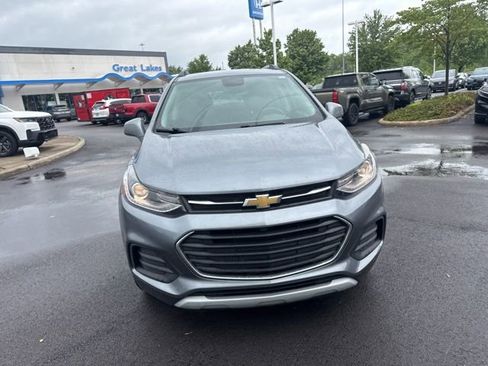 Used 2019 Chevrolet Trax LT w/ LT Convenience Package AWD/4WD image 3