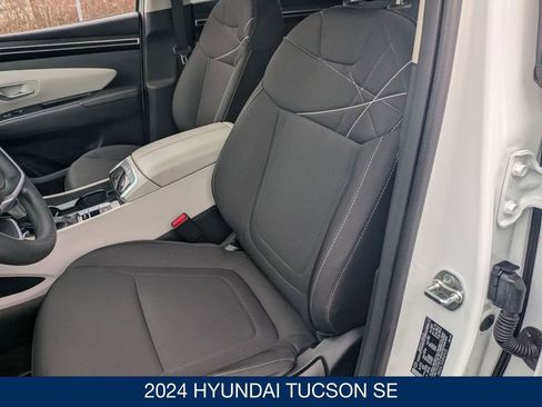 Certified 2024 Hyundai Tucson SE image 16