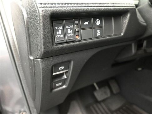 Used 2024 Honda Odyssey EX-L image 13