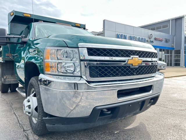 Used 2013 Chevrolet Silverado 3500 W/T RWD image 4