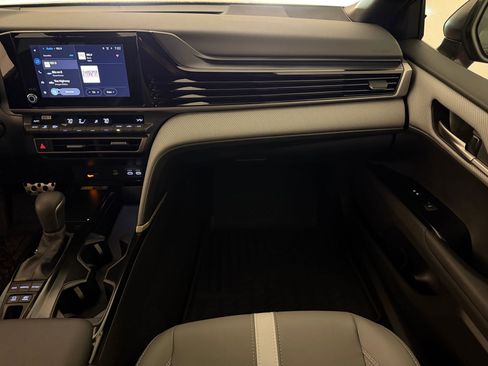 Used 2026 Toyota Camry SE w/ Convenience Package image 27