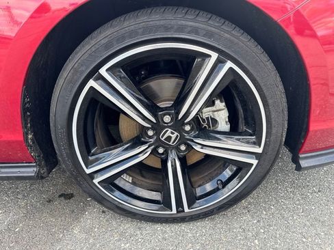 Used 2025 Honda Accord Sport image 12