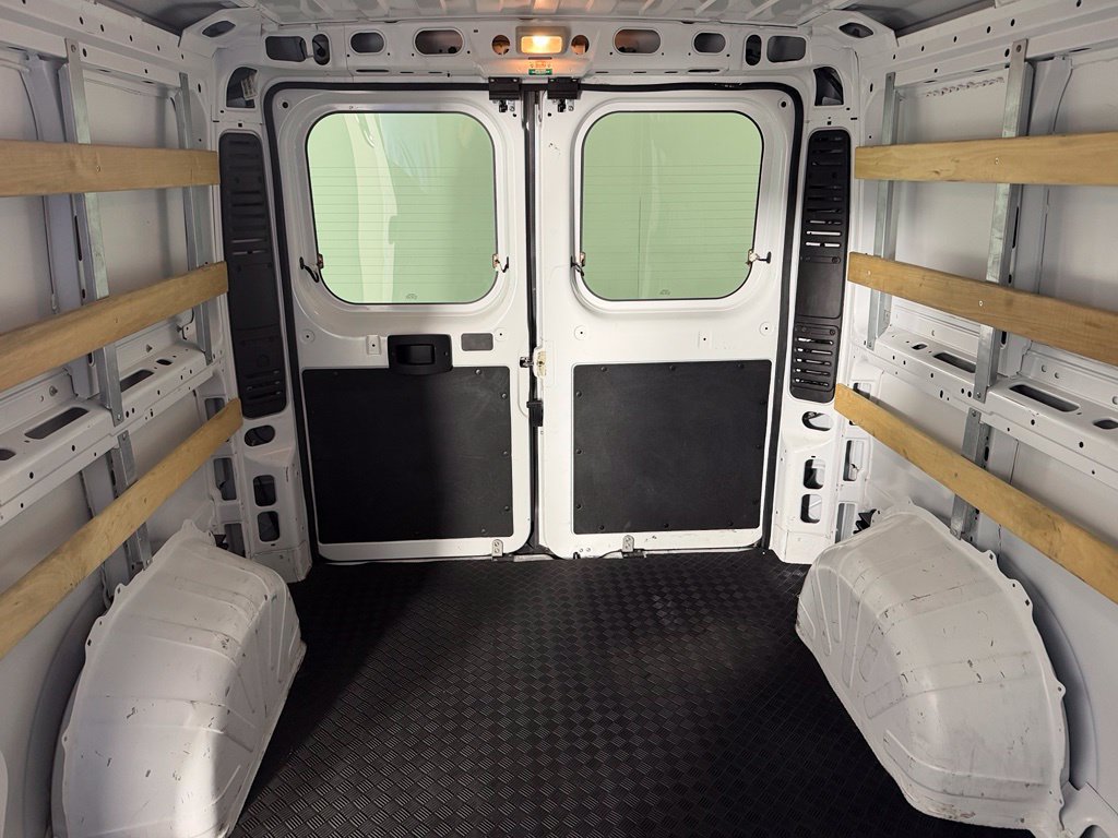Used 2025 RAM ProMaster 2500 w/ U-Haul Equipment Group FWD image 19