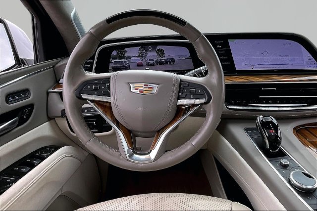 Used 2024 Cadillac Escalade Premium Luxury Platinum AWD/4WD image 8
