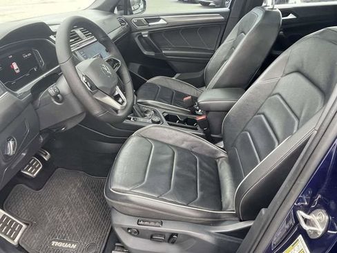 Used 2022 Volkswagen Tiguan SEL R-Line image 17