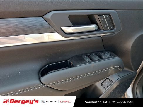 New 2027 GMC Terrain Elevation w/ Elevation Premium Package AWD/4WD image 9