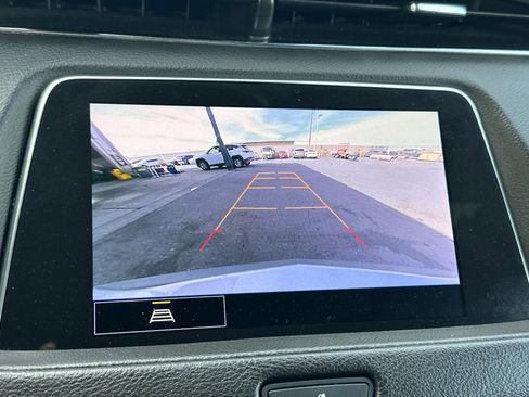 Used 2023 Cadillac XT4 Premium Luxury AWD/4WD image 19