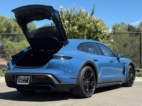 Certified 2023 Porsche Taycan 4 Cross Turismo w/ Premium Package AWD/4WD image 34