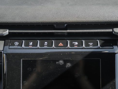 New 2025 Jeep Grand Cherokee Laredo X w/ Luxury Tech Group I image 21