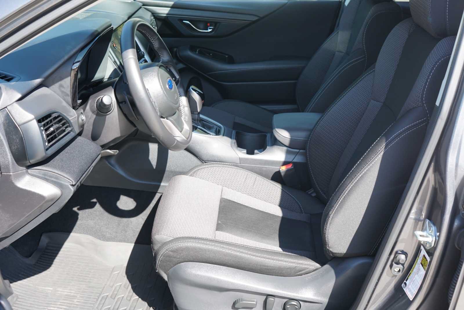 Used 2025 Subaru Outback Premium w/ Popular Package #1A AWD/4WD image 7