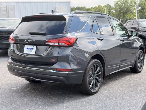 Used 2023 Chevrolet Equinox RS FWD image 12