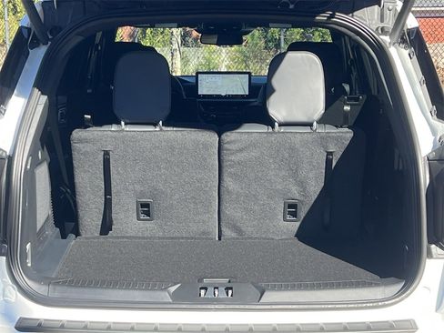 New 2026 Ford Explorer ST-Line w/ ST-Line Street Pack image 23