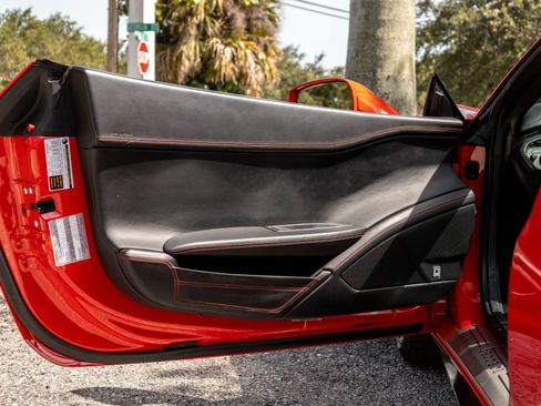 Used 2013 Ferrari 458 Spider RWD image 5