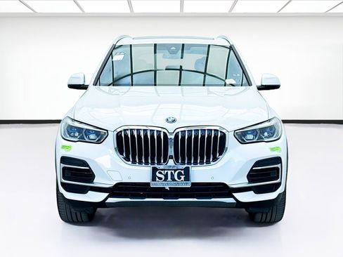Used 2023 BMW X5 xDrive45e w/ Executive Package AWD/4WD image 2