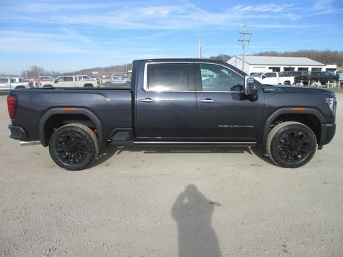 New 2026 GMC Sierra 2500 Denali Ultimate image 3
