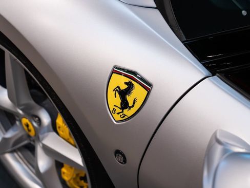 Certified 2022 Ferrari F8 Tributo RWD image 19