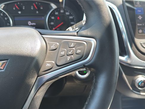 Used 2023 Chevrolet Equinox LT AWD/4WD image 16