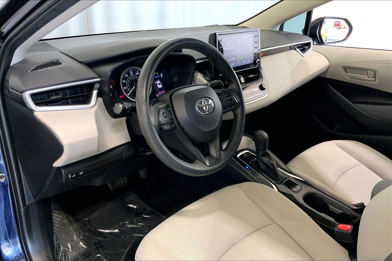 Used 2022 Toyota Corolla LE FWD image 14