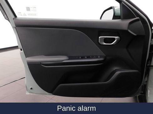 Used 2025 Kia K4 LXS image 12