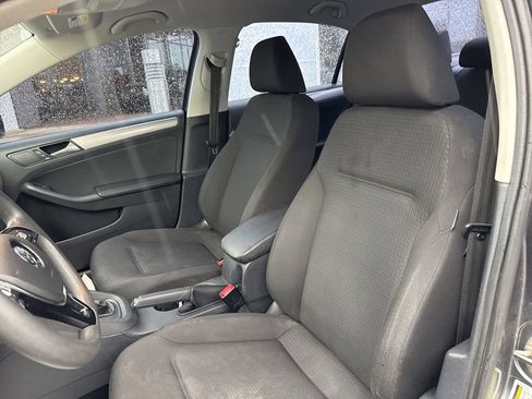 Used 2015 Volkswagen Jetta SE FWD image 19