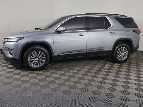 Used 2023 Chevrolet Traverse LT image 18
