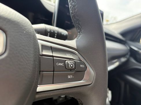 Used 2026 Jeep Compass Latitude image 13