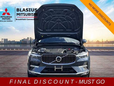 Used 2022 Volvo XC60 B5 Inscription w/ Advanced Package image 27