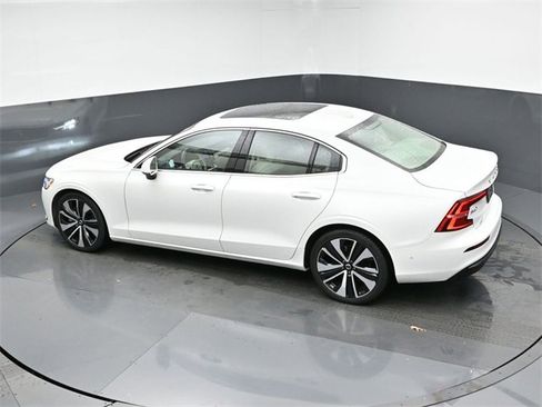 Used 2023 Volvo S60 B5 Ultimate w/ Climate Package image 45