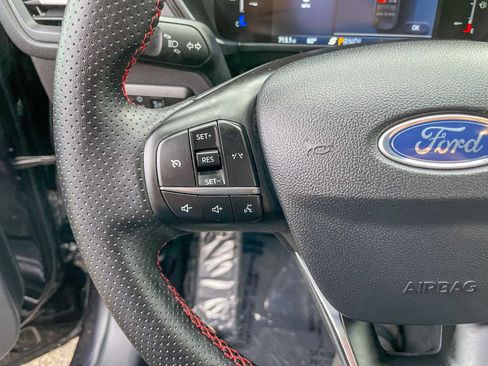 Used 2025 Ford Escape ST-Line image 13