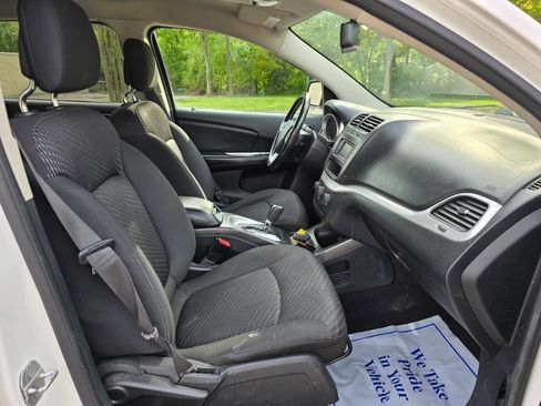 Used 2016 Dodge Journey SE w/ Flexible Seating Group FWD image 15