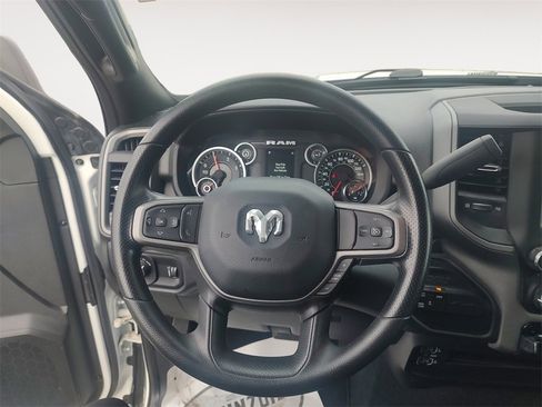 Used 2024 RAM 2500 Tradesman w/ Chrome Appearance Group image 12