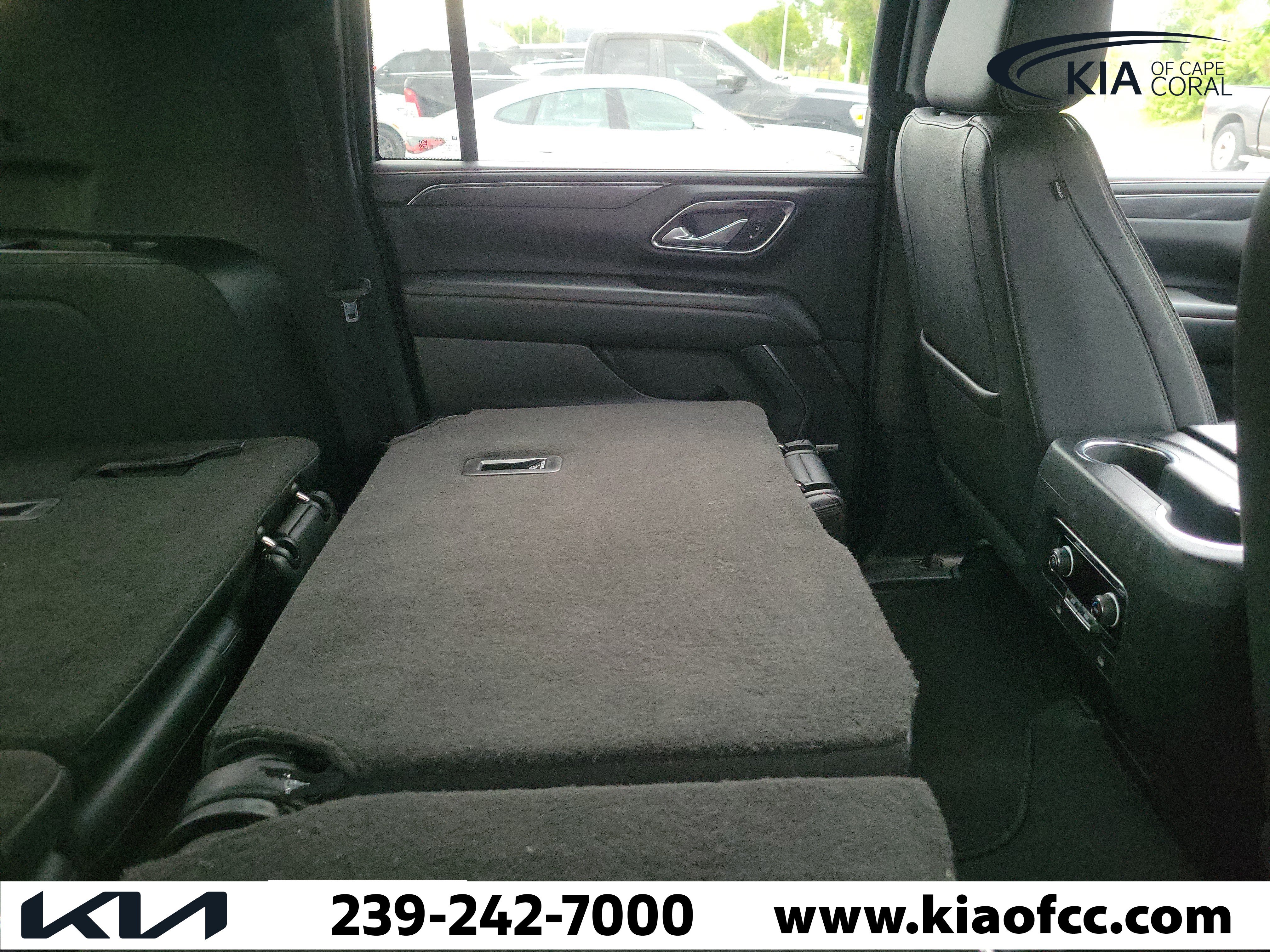 Used 2024 Chevrolet Suburban RST RWD image 9
