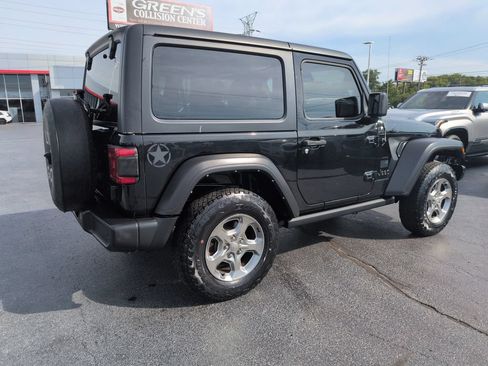 Used 2021 Jeep Wrangler Sport AWD/4WD image 5