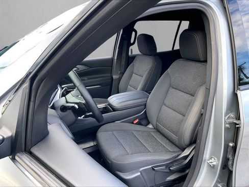 Used 2024 Chevrolet Traverse LS w/ Midnight/Sport Edition FWD image 27