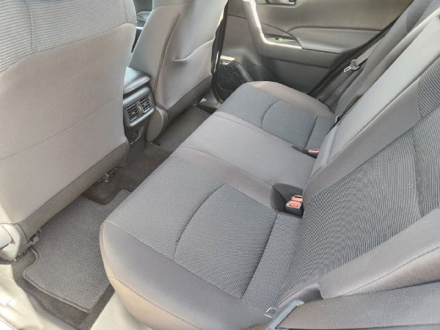 Used 2024 Toyota RAV4 LE FWD image 20