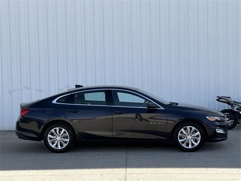 Used 2023 Chevrolet Malibu LT image 3