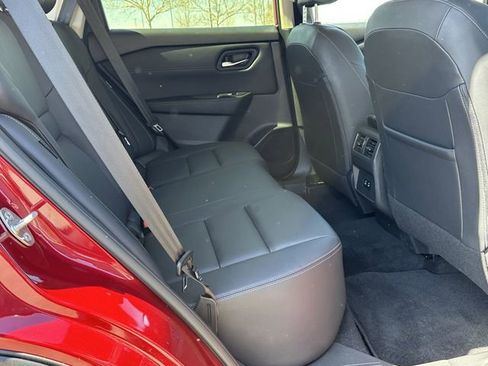 Certified 2025 Nissan Rogue SL AWD/4WD image 16
