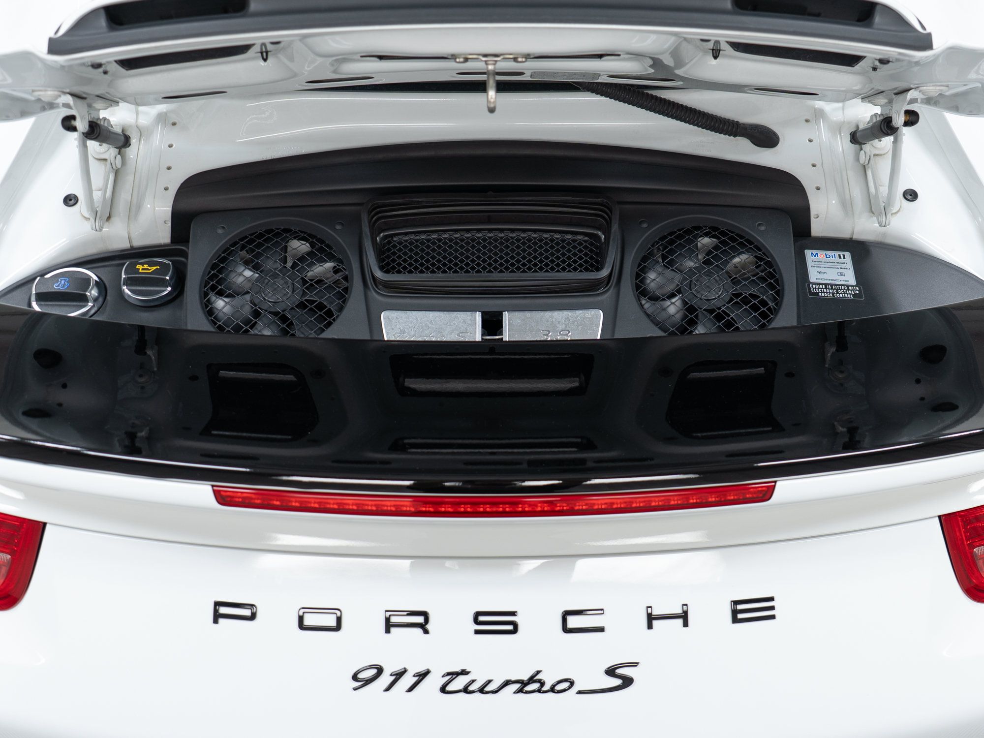 Certified 2014 Porsche 911 Turbo S AWD/4WD image 12