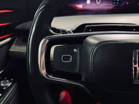 Used 2024 Lincoln Nautilus Reserve image 27