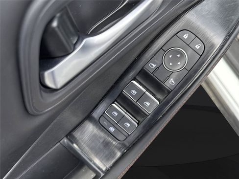Used 2025 Nissan Rogue SV w/ Rock Creek Premium Package AWD/4WD image 18
