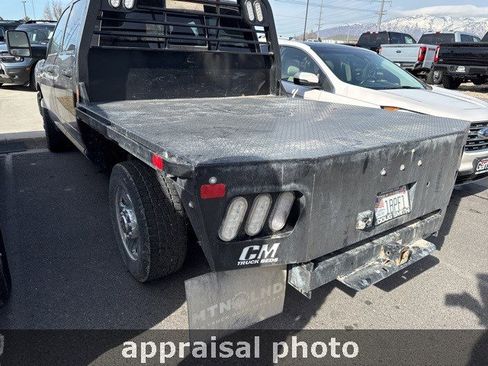 Used 2024 RAM 3500 Tradesman w/ Chrome Appearance Group image 2