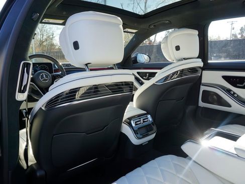 Certified 2023 Mercedes-Benz S 580 4MATIC Sedan image 15