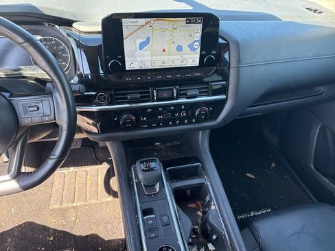 Used 2022 Nissan Pathfinder SL image 8